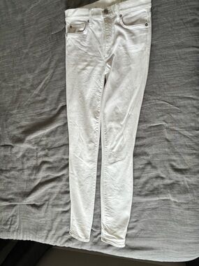 Gap 26L white skinny jeans